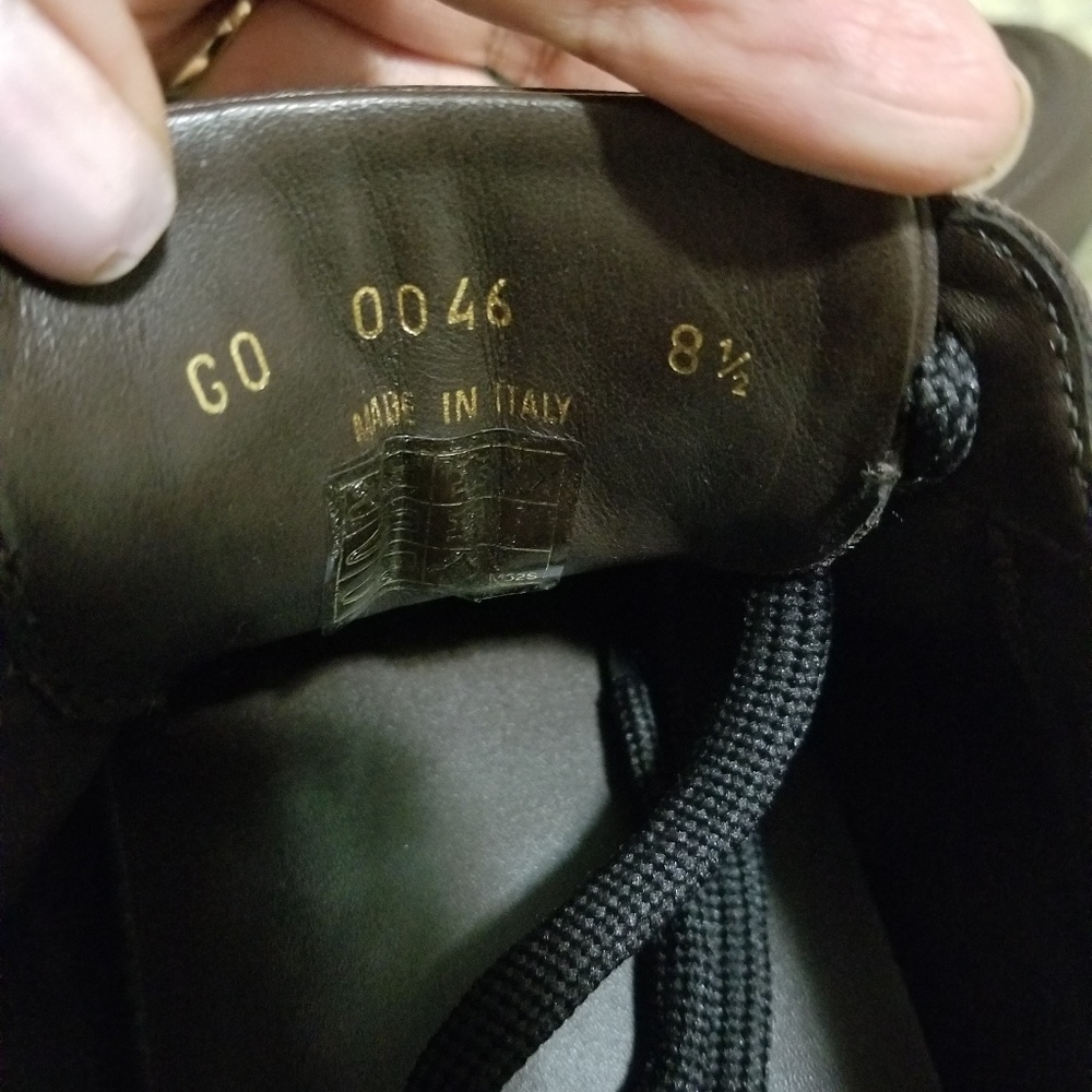 💯Authentic Louis vuitton men shoes - Picture 5 of 5
